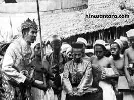 Pelaut Bugis adalah pahlawan laut yang telah mewariskan tradisi dan keterampilan yang luar biasa dalam pelayaran. Mereka tidak hanya penguasa laut, tetapi juga pelopor dalam perdagangan dan penyebaran budaya.