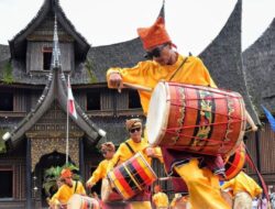 Randai Minangkabau: Seni Teater Tradisional yang Penuh Makna